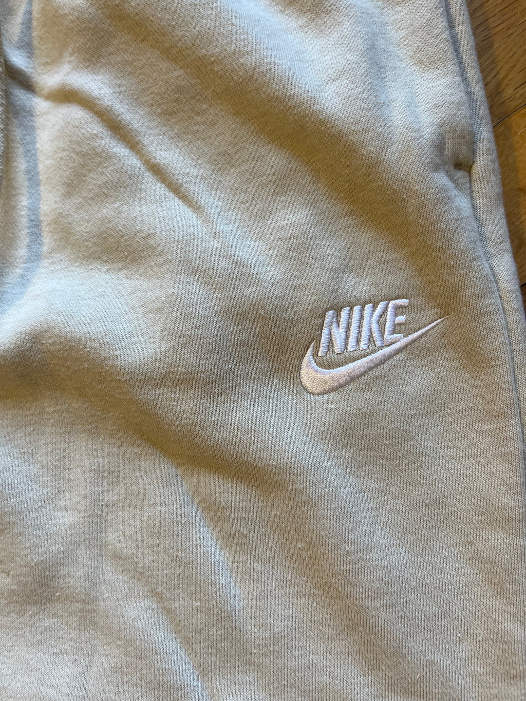 Pantalón Nike Beige – Talla XS